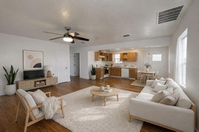 Photo - 4611 Milburn Ln