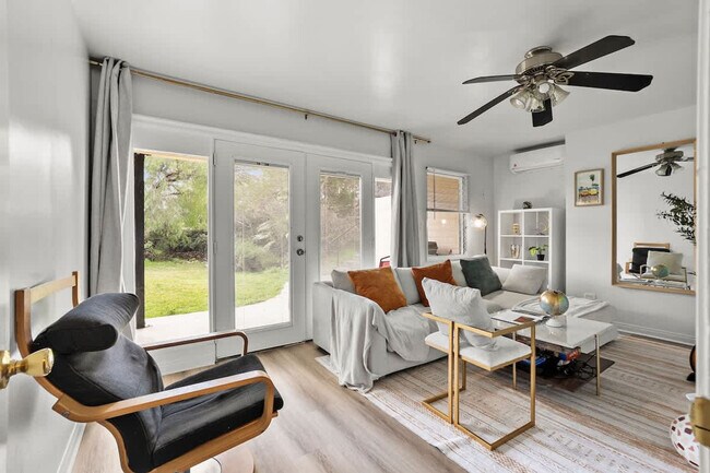 Photo - 4989 Randlett Dr Unit SI ID1465004P