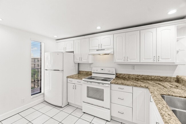 Photo - 15 Royal Palm Way Unit 6040
