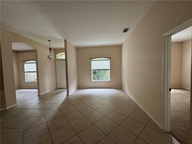 Photo - 707 46th Square