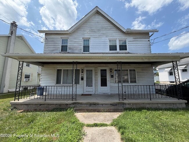 Building Photo - 829 Albert St Unit 831