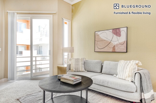 Photo - 1720 N Fuller Ave Unit FL5-ID851