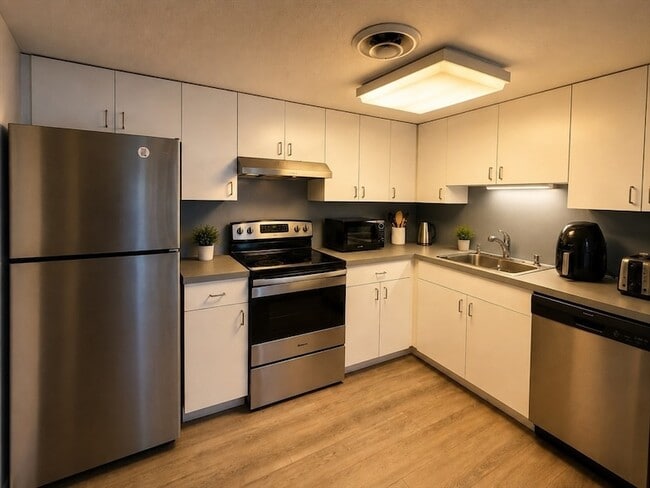 Photo - 530 VFW Parkway Unit 201