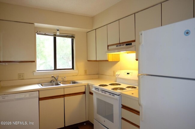 Photo - 2328 Sadler Rd Unit 7D