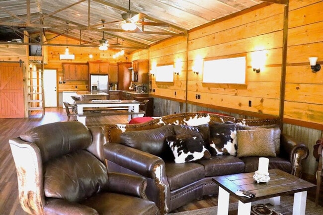 Building Photo - 8625 Grassbur Rd Unit ID1328052P