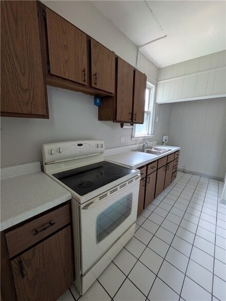 Photo - 508 Electric St