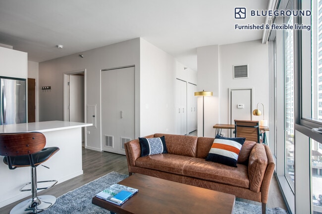 Photo - 8 E Huron St Unit SI FL12-ID132