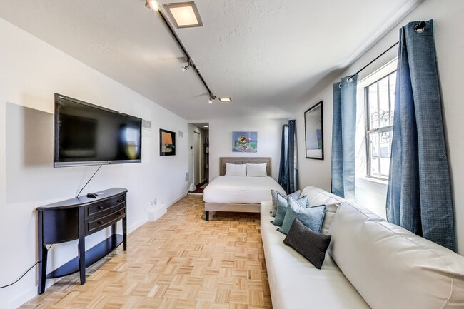 Building Photo - 1294 31st Ave Unit ID1259143P