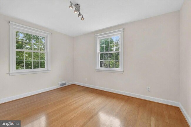 Photo - 4325 47th St NW