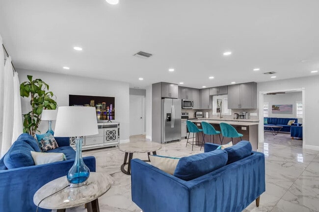 Photo - 340 SE 3rd Ct Unit ID1372344P