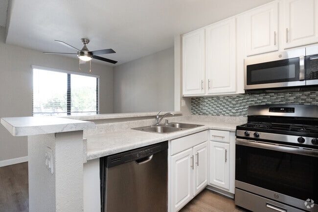 760 S Hill Rd - Capes at Ventura