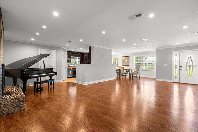 Photo - 126 SE 41st Ave