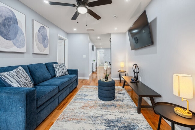 Photo - 109 Flora St Unit ID1373658P