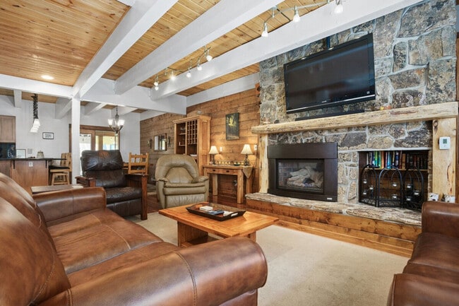 Building Photo - 2750 Crosstimbers Trail Unit SI ID1564291P
