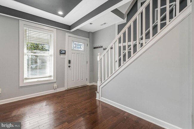 Photo - 312 57th St NE