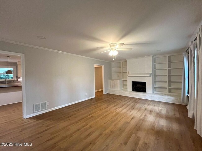 Photo - 440 E Massachusetts Ave