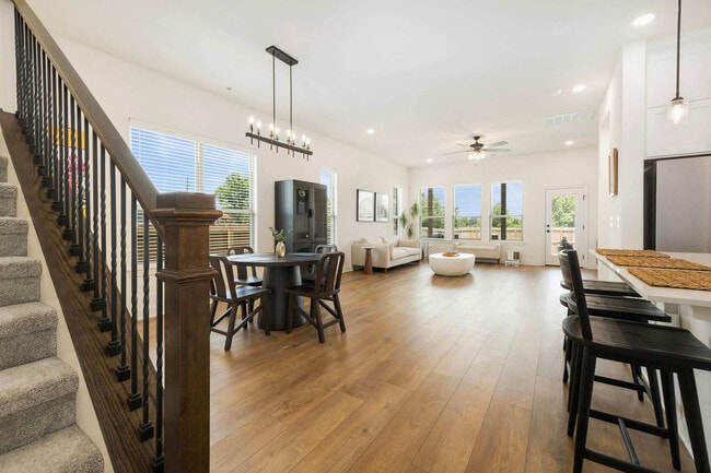 Photo - 1505 W Whitney Ln Unit ID1255394P