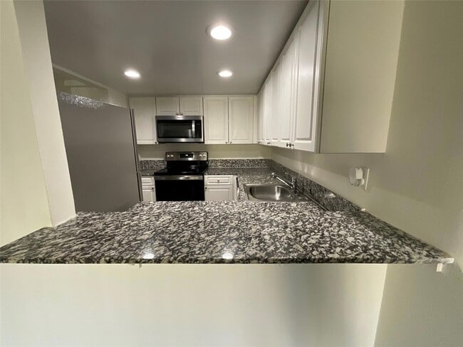 Photo - 19455 NE 10th Ave Unit 4-316