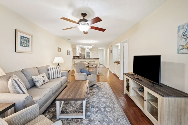 Building Photo - 390 Pinehurst Ln Unit SI ID1253447P