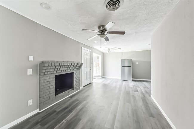 Photo - 14249 Brownsville St