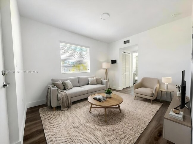 Photo - 1710 NW 1st Ct Unit 13