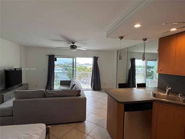 Photo - 2900 NE 30th St Unit 7B
