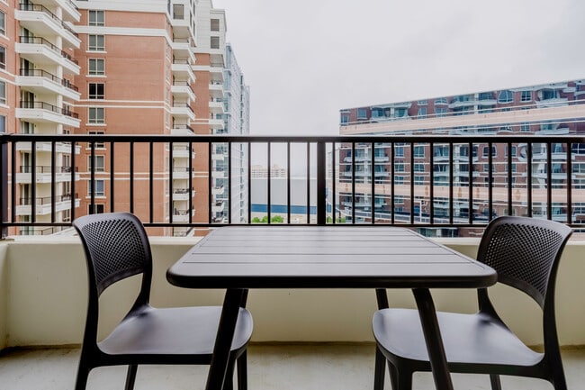 Photo - 850 N Randolph St Unit FL18-ID8579A