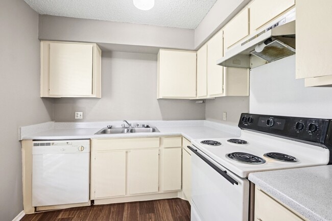 Photo - Heritage Square