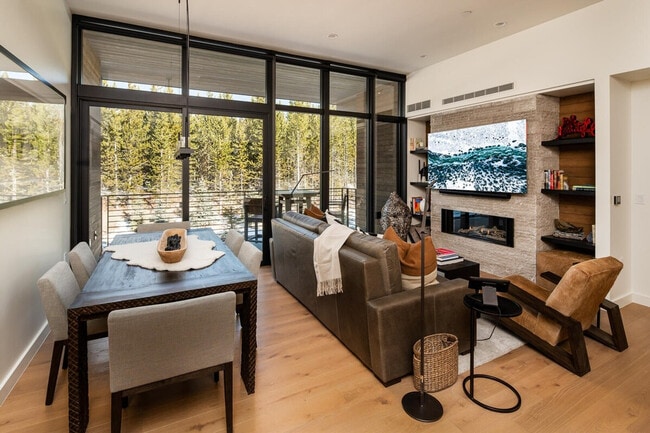 Building Photo - 4 Boathouse Way Unit ID1255722P