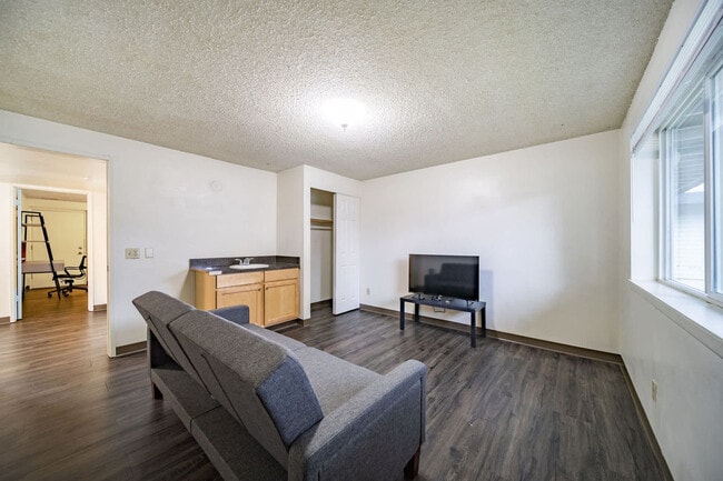 Building Photo - 1555 NE Merman Dr Unit ID1261718P