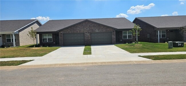 Building Photo - 627 NW 68th Ave