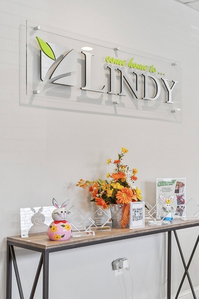 Photo - Bromley House