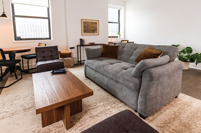 Photo - 758 N Broadway Unit SI ID1379069P