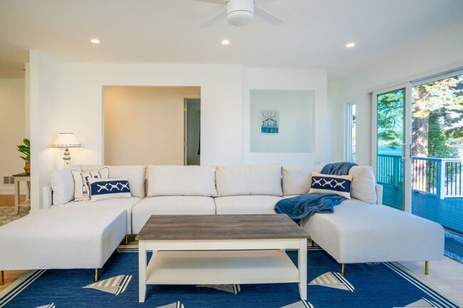 Building Photo - 184 Grand Ave Unit ID1374785P