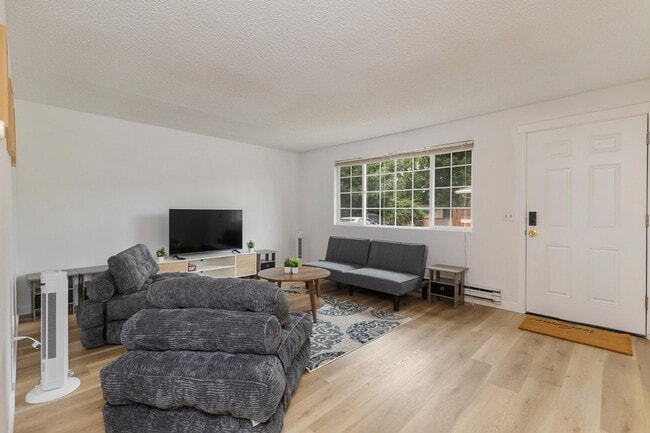 Photo - 15704 Ash Way Unit ID1265146P