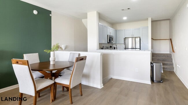 Photo - 3232 N Garland Ave Unit 14-04VT