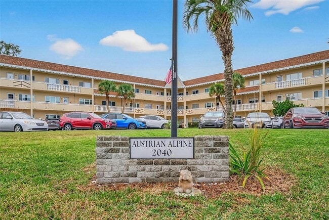 Building Photo - 2040 World Pkwy Blvd Unit 12