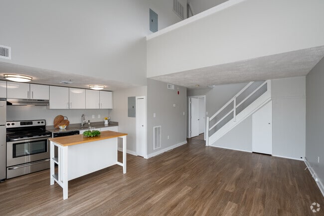 2BR, 2BA - 976SF - Kitchen/ Living Room - Charles Landing