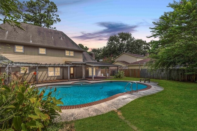 Photo - 8215 Winding Hill Ln