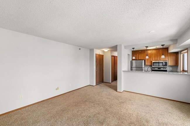 Photo - 433 S 7th St