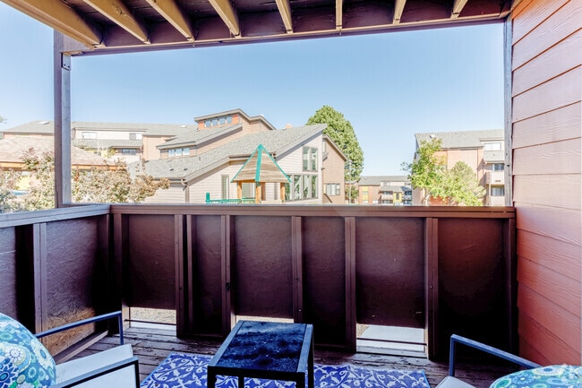 1BR, 1BA- 850SF - Ascend at Red Rocks