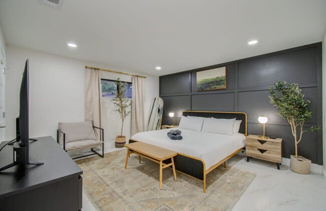 Building Photo - 5539 Edith St Unit SI ID1019613P