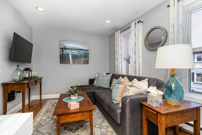 Building Photo - 25 Clark St Unit SI ID1364255P