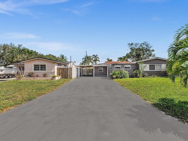 Building Photo - 6661 Meade St