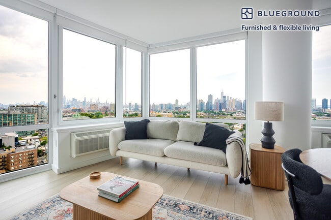 Building Photo - 425 Summit Ave Unit SI FL19-ID2249