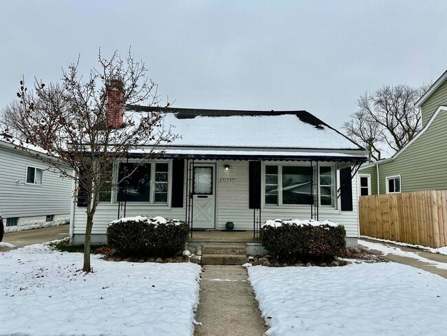 Photo - 30240 Groveland St