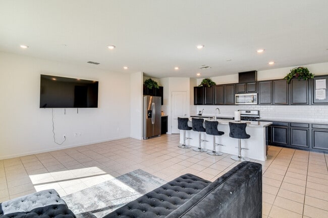 Photo - 1442 Copperfield Ave Unit SI ID1307252P