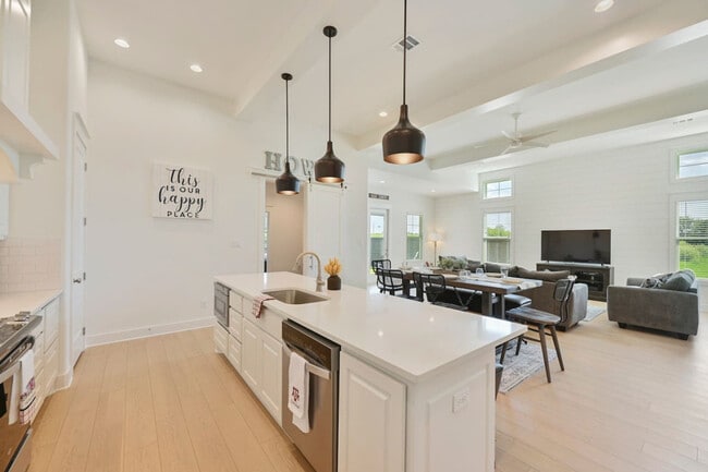 Building Photo - 5040 Mooney Fls Dr Unit ID1328058P