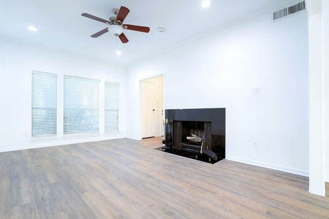 Photo - 11711 Memorial Dr Unit 695