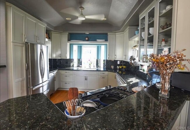 Photo - 5618 Bellevue Ave